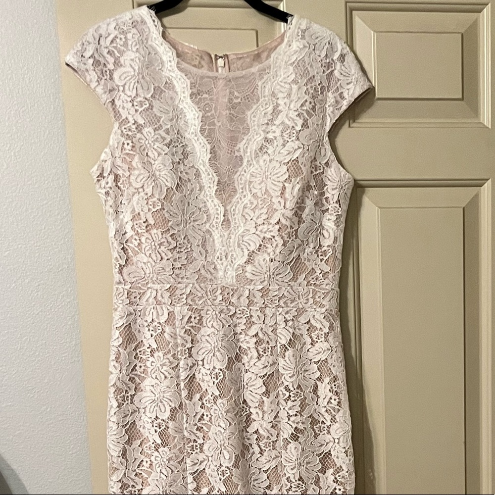 Floor length padded lace formal/wedding dress